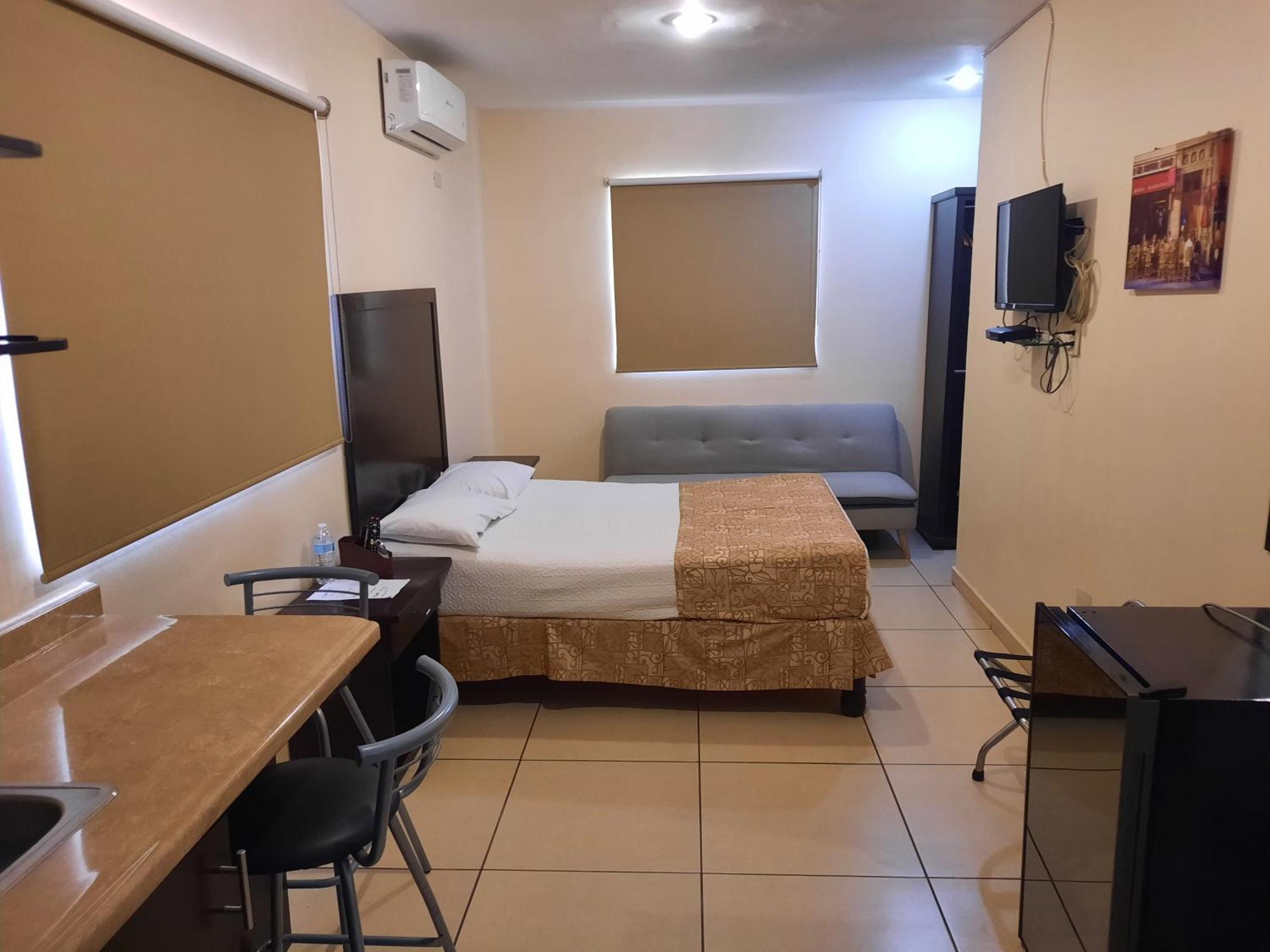 Hgen Rooms & Suites Los Mochis Exterior photo