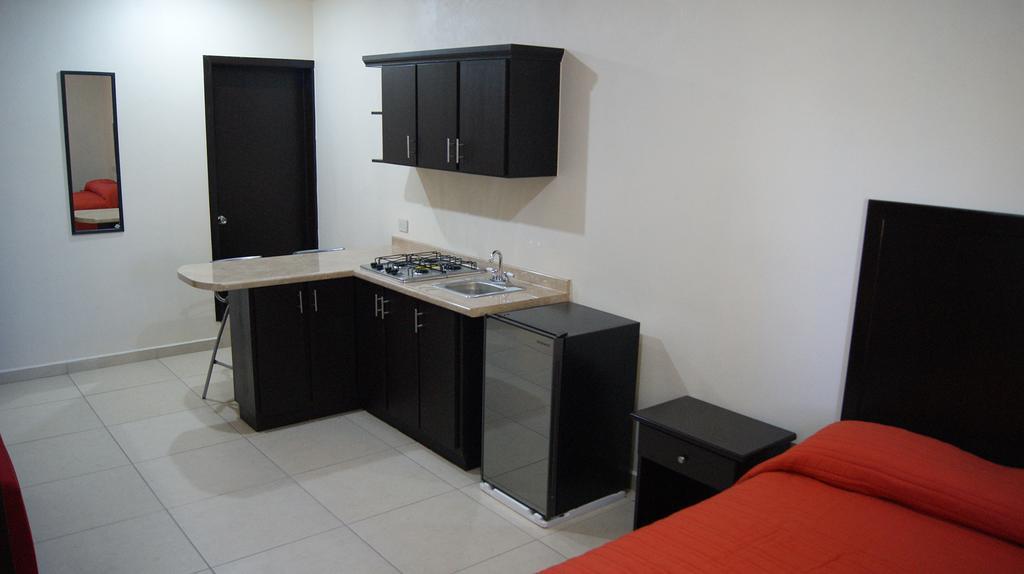 Hgen Rooms & Suites Los Mochis Exterior photo