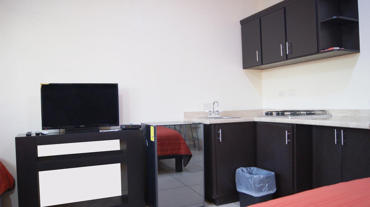 Hgen Rooms & Suites Los Mochis Exterior photo