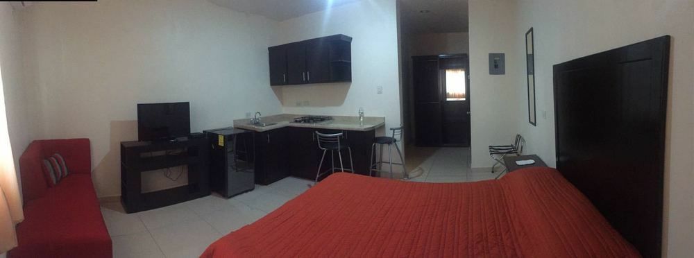 Hgen Rooms & Suites Los Mochis Exterior photo